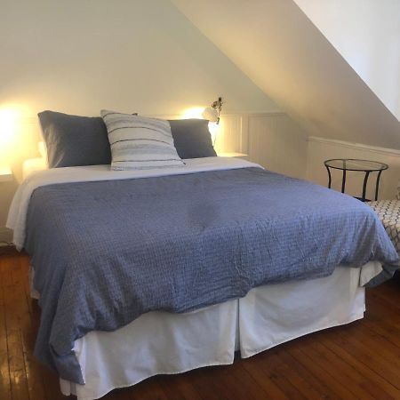 Bed and Breakfast Auberge La Maison Bellemare Сен-Жан-Де-Пиль Экстерьер фото