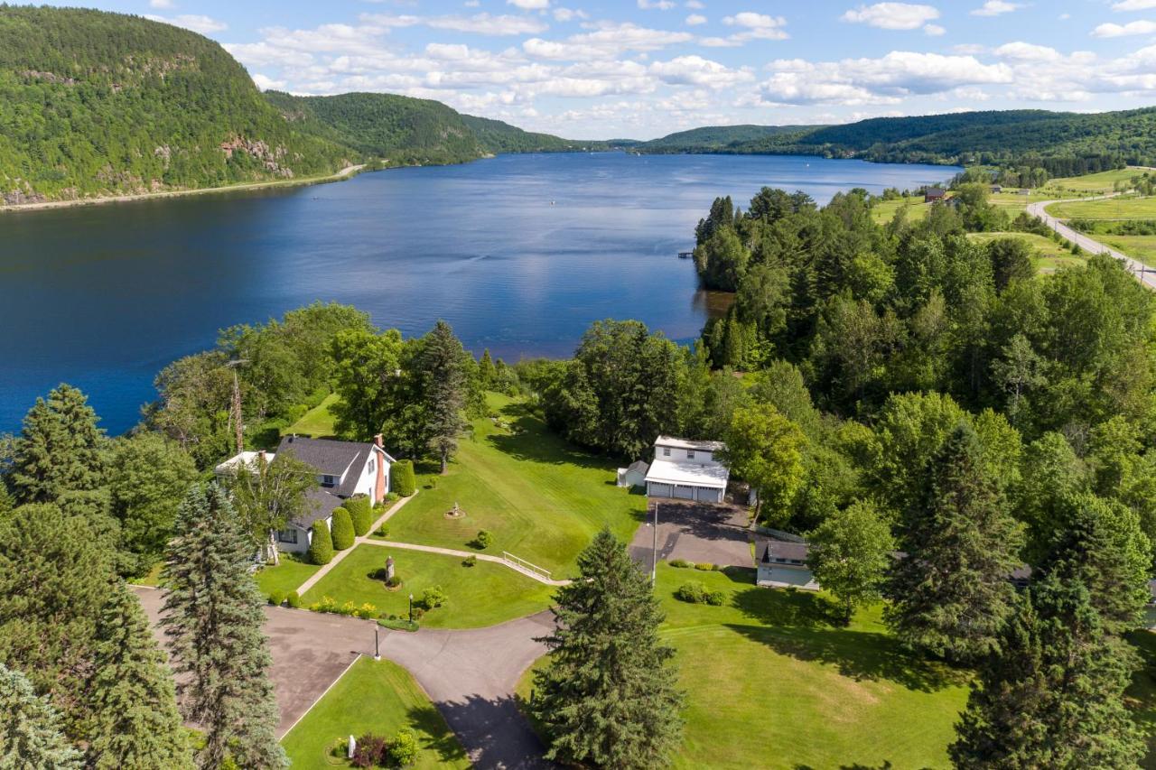 Bed and Breakfast Auberge La Maison Bellemare Сен-Жан-Де-Пиль Экстерьер фото
